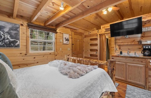 Rapid City House | Cedar Hollow Cabin- Cozy Black Hills Getaway