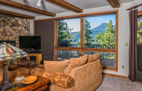 Windcliff Estates House | Cedar Lower Condominium 2 Bedroom condo