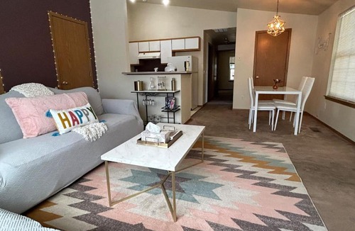 Hillcrest House | Celestial Escape