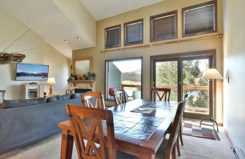 Dillon Apartment | Centennial Townhome - Mountain/Lake Views Pool Access