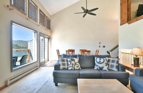 Dillon Apartment | Centennial Townhome - Mountain/Lake Views Pool Access