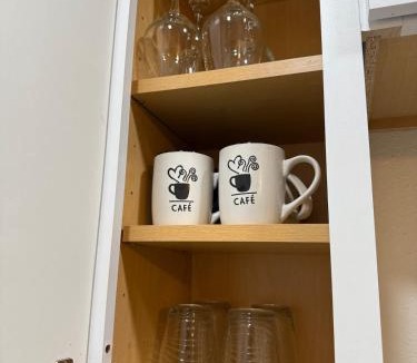 Las Vegas Apartment | Central Apt 8 Min to Las Vegas Strip - Free Parking