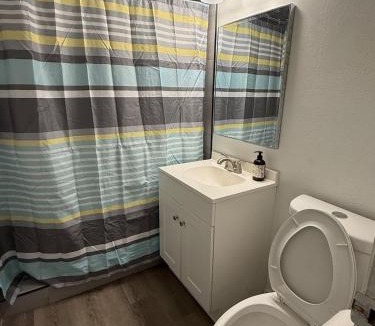Las Vegas Apartment | Central Apt 8 Min to Las Vegas Strip - Free Parking