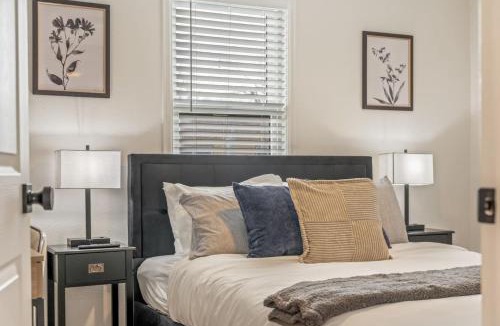 Chaffee Park House | Central Denver Hangout with Huge Backyard