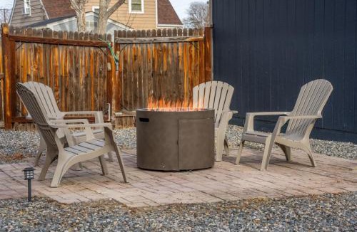 Chaffee Park House | Central Denver Hangout with Huge Backyard