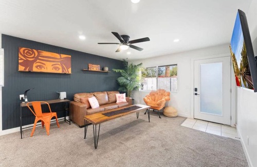 Camelback East Apartment | Central PHX 1BR Apartment Pool Gazebo