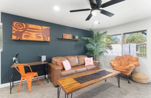 Camelback East Apartment | Central PHX 1BR Apartment Pool Gazebo