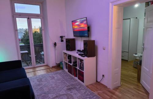 Westend Apartment | Central Tower Magic View