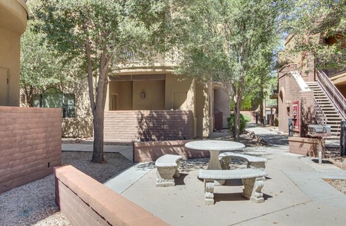 Tucson House | Central Tucson Condo w/Community Pool + Hot Tub!