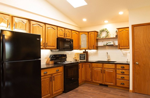 Rapid City House | Centrally Located near everything the Black Hills has to offer! Open year round!