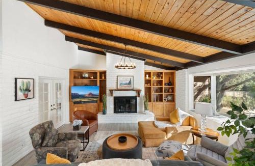 West Sedona House | Centrally Located with Pool, Hot Tub, & Firepit