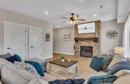 Table Rock House | Chalet 1896 at Table Rock Lake
