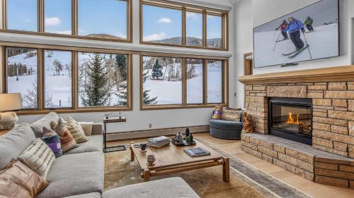 Highlands Townhomes House | Chalet Bravura