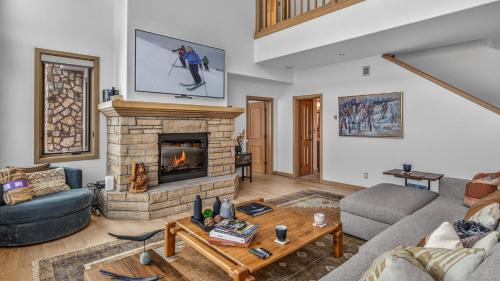 Highlands Townhomes House | Chalet Bravura