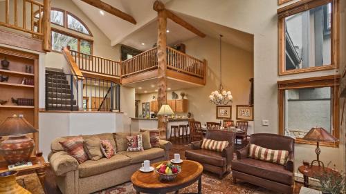 Edwards House | Chalet Punto