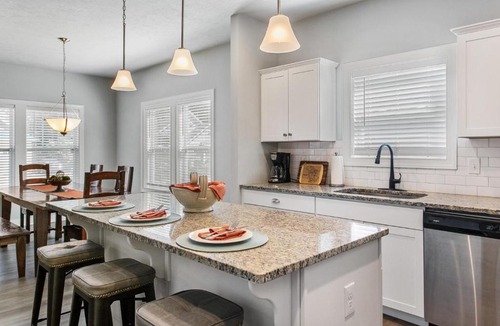 Holland House | Chapel Point