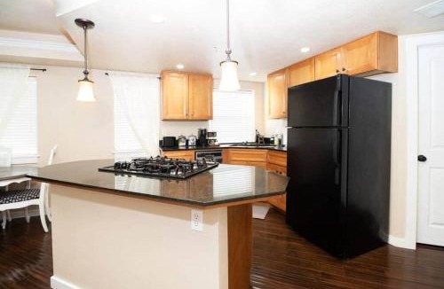 Lower Avenues Apartment | Charming 1Bdrm Extensive Cleaning Downtown SLC