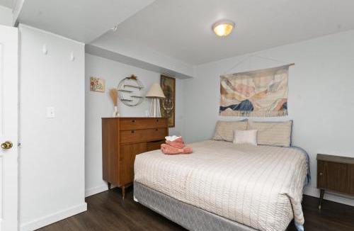 Great Falls Apartment | Charming 2-Bedroom Apartment