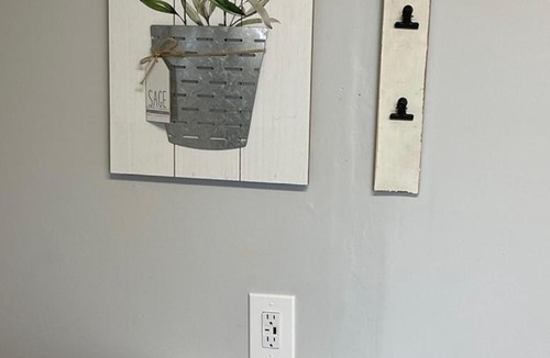 Cheyenne Apartment | Charming 2-Bedroom House for a Peaceful Getaway