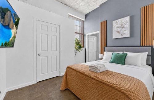 River Market Apartment | Charming 2BR Escape with Fast WiFi