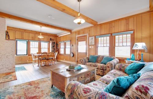 Estes Park House | Charming Cabin with Full Kitchen, Furnished Deck, & Incredible Views