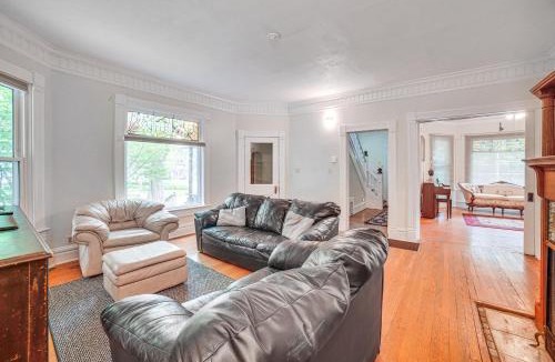 Champaign House | Charming Champaign Victorian w/Deck!