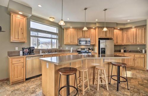 Cody House | Charming Cody Vacation Home w/Mtn Views!