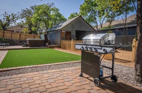 Cottonwood House | Charming & Cozy Northern AZ Base Camp - Sleeps 4