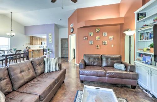 Three Rivers House | Charming Home < 10 Mi to Sequoia Nat'l Park!