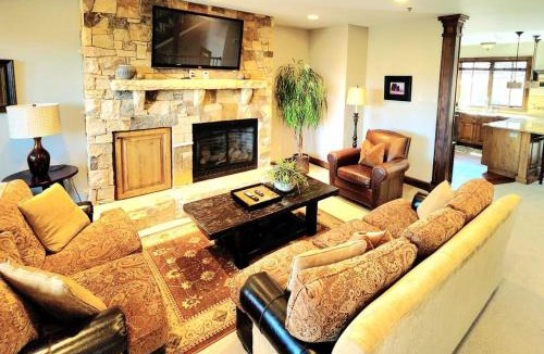 Park City House | Charming Home, walkable to lifts