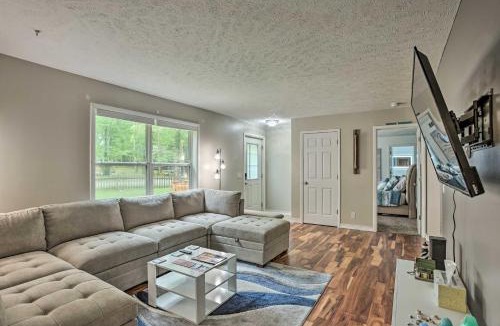 Pentwater House | Charming Pentwater Home w/Fire Pit & Yard!