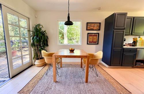 Meiners Oaks Apartment | Charming Private Cottage in Ojai