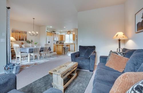 Redmond House | Charming Redmond Townhome w/Resort Amenities