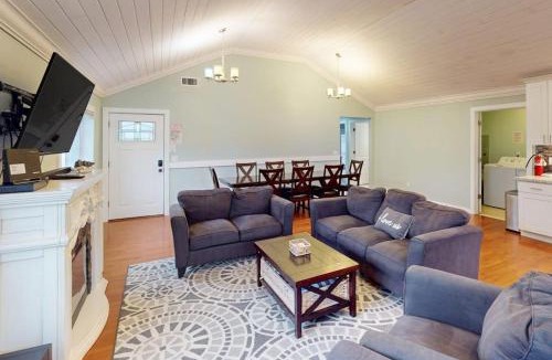 Seaside House | Charming Seaside home with Private Hot tub and easy beach access