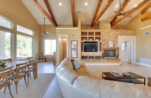 Temecula House | Charming Temecula Home w/Hot Tub, Mountain Views!