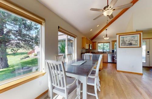 Redmond House | Charming waterfront townhouse with fireplace pool hot tub & washerdryer