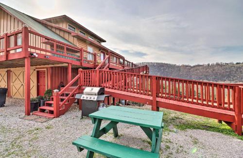 Mountain View Apartment | Cheery Pet-Friendly Studio w/Shared Fire Pit