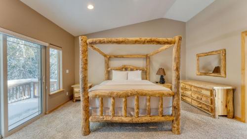 Country Club Estates House | Cherry Hills by AvantStay