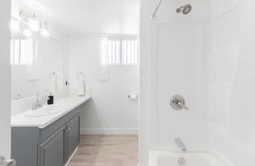 Las Vegas House | Chic 2-Bed Oasis Sleeps 6! Minutes From Strip!