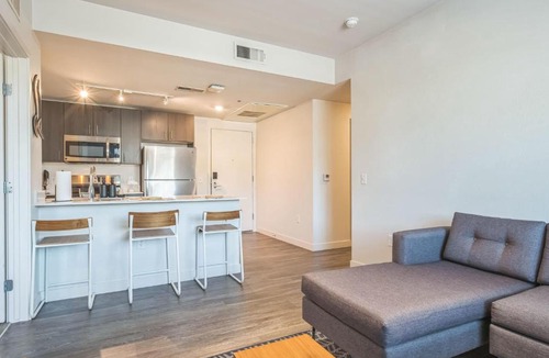 Southeast Boise Apartment | Chic and Modern Getaway with Gym 5 Min to Downtown