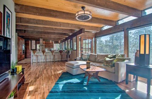 Boulder House | Chic Boulder Mountain Home w/Hot Tub + Views
