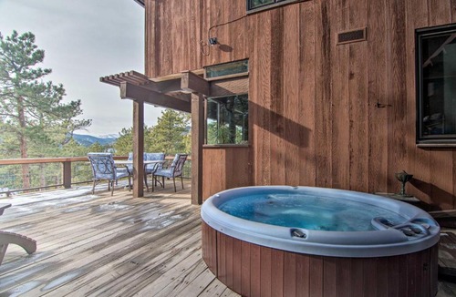 Boulder House | Chic Boulder Mountain Home w/Hot Tub + Views
