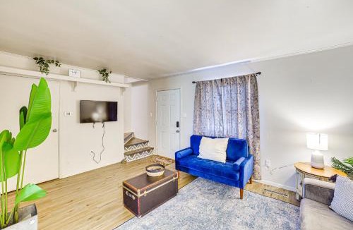 Eureka Springs House | Chic Farmhouse, 3Mi to Lake-Pet Friendly & Golfing