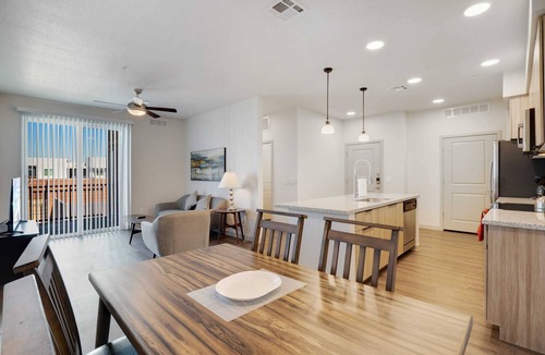 Palm Valley Apartment | Chic Modern Clean 2BR Apartment by Stay Gia