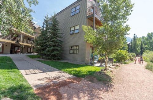 Telluride Apartment | Chic, Modern - Walk Anywhere Viking Lodge 206 condo