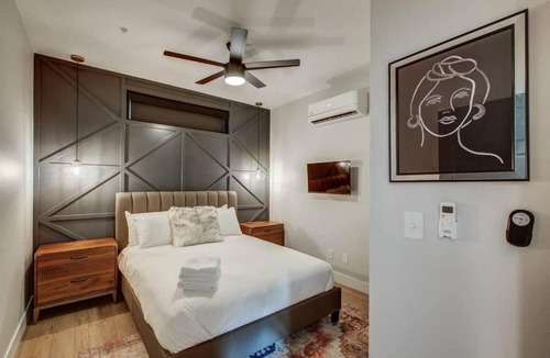 Berkeley Apartment | Chic Tennyson St Retreat - Walk to Shops & Cafes