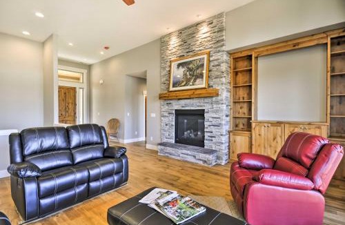 Gaston House | Chic Willamette Valley Home w/Deck & Vineyard!
