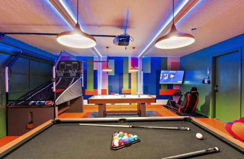 Tamaron House | Chill and Relax Luxury Retreat with Pool Spa Game Room and Steam Room