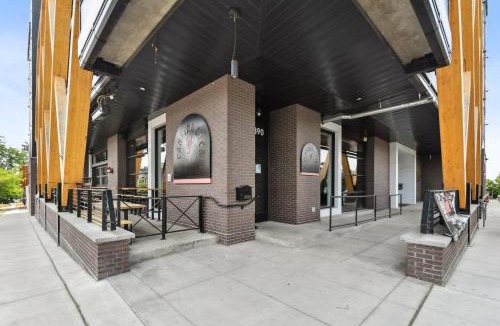 Highland House | Chilltop Lounge | Espadin LoHi