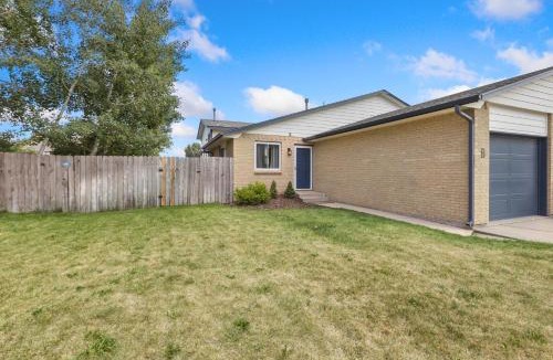 Windsor House | Chimney Park Retreat King Suite and Fenced Yard